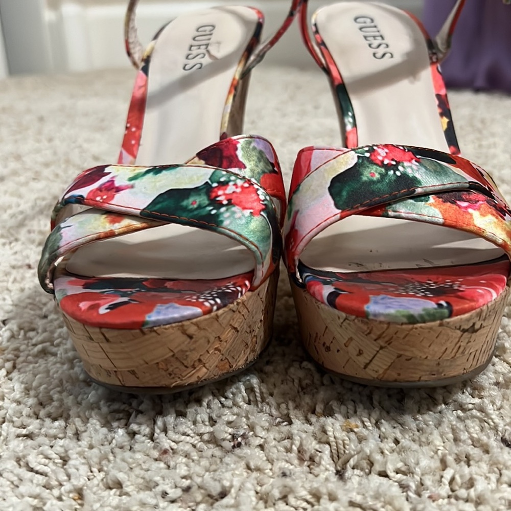 Guess Floral Wedge Sandals (8) - Picture 8 of 10